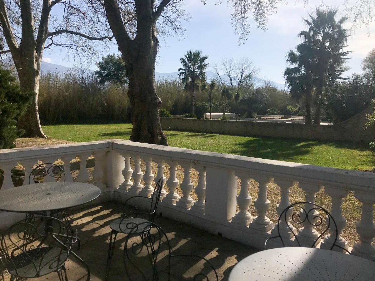 Domaine Castell De Bles Bed & Breakfast Saint-Genis-des-Fontaines Ngoại thất bức ảnh