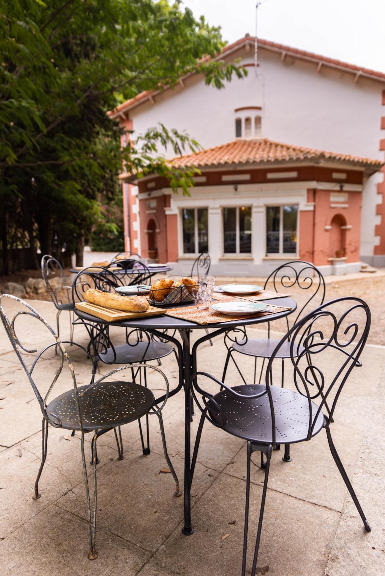 Domaine Castell De Bles Bed & Breakfast Saint-Genis-des-Fontaines Ngoại thất bức ảnh