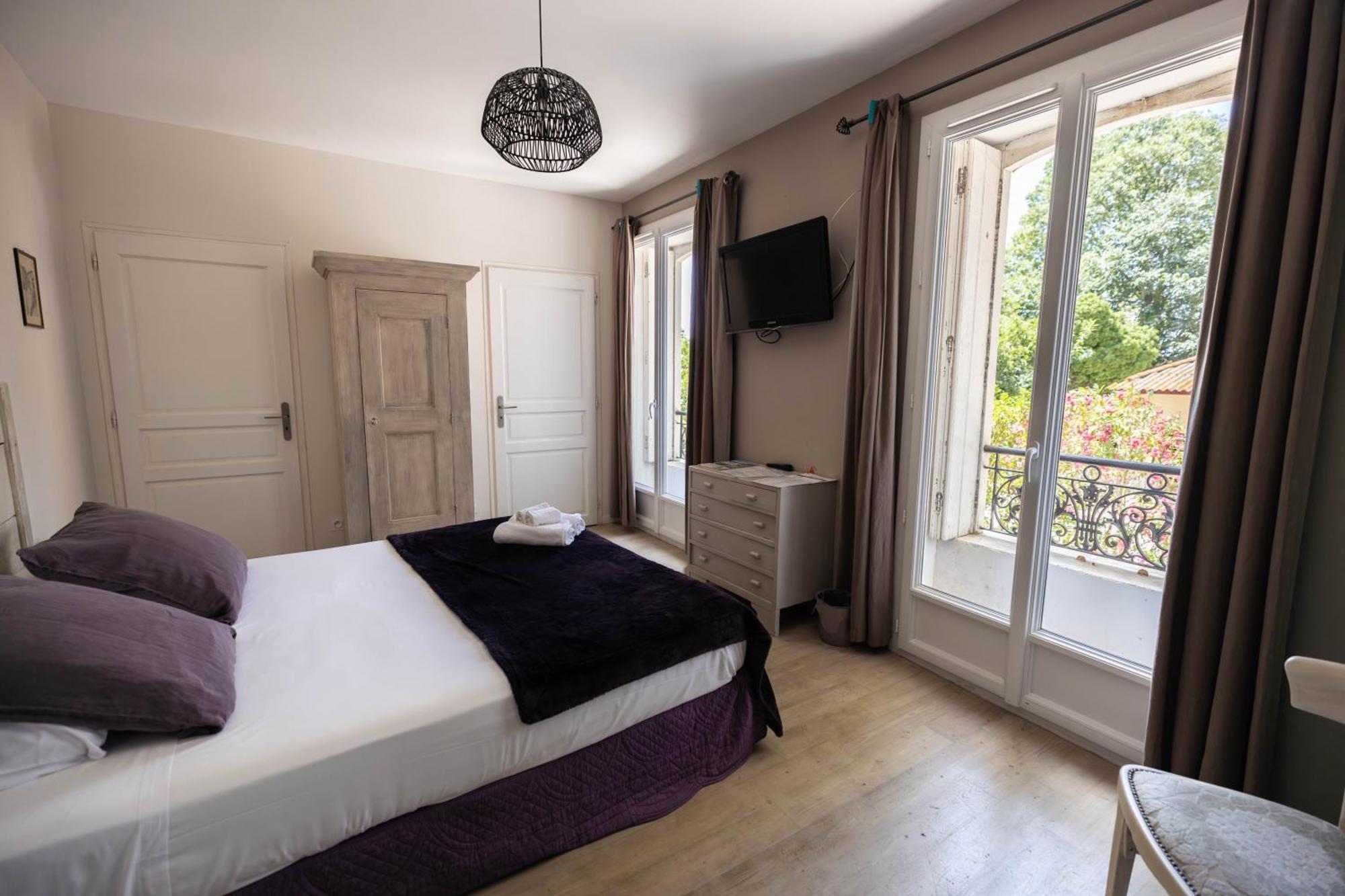Domaine Castell De Bles Bed & Breakfast Saint-Genis-des-Fontaines Phòng bức ảnh